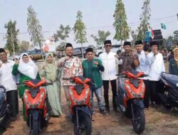 Bupati Gresik Menyerahkan Kendaraan Operasional Pengurus MWCNU dan Banomnya Dimomen Hari Santri