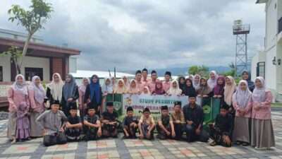 Study Pesantren Madin Sunan Ampel: Belajar Ngalah dan Ngalam di Bumi Ngaji Pasuruan